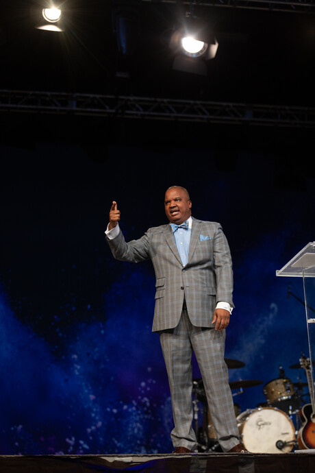 Carlton Byrd, Southwest Region Conference president, opens the Monday night with the keynote address at the 2023 North American Division Educators' Convention in Phoenix, Arizona.