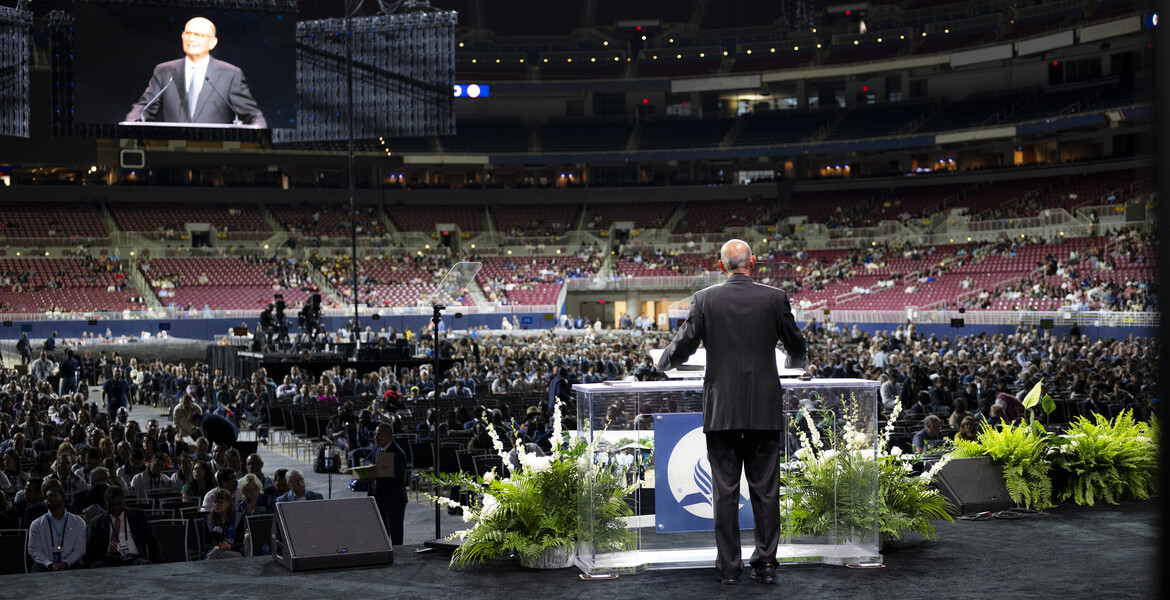 THURSDAY EVENING JULY 3 PRESIDENT'S REPORT. Ted N. C. Wilson, President, General Conference (GC), giving his report at the business meeting on Thursday, July 3, 2025. The 62nd General Conference Session of the Seventh-day Adventist Church, America’s Center Convention Complex, St. Louis, Missouri, USA, July 3-12, 2025. Camera date: Thursday, July 3, 2025 19:19.